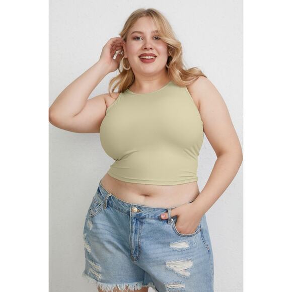 Everyday Crew Neck Slim Tank - Picture 6 of 8